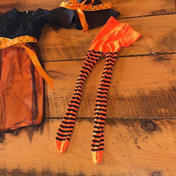 Nwot never worn witch Halloween costume - Picture 2 of 4